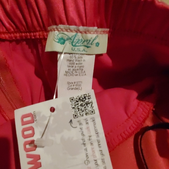 Dress - Picture 2 of 3